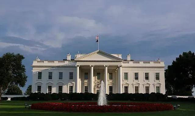 白大拿曾全, 他宣布UF, 白宫举办一 白大拿曾全, 他宣布UF, 白宫举办一