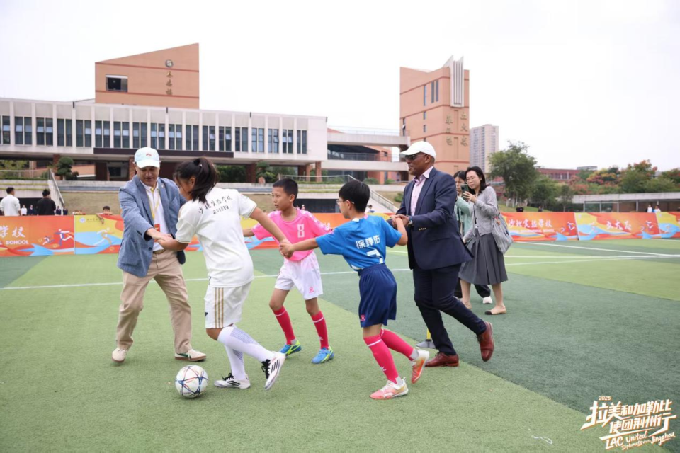 在一次任意, 人才